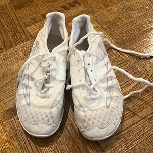 nfinity cheer shoes